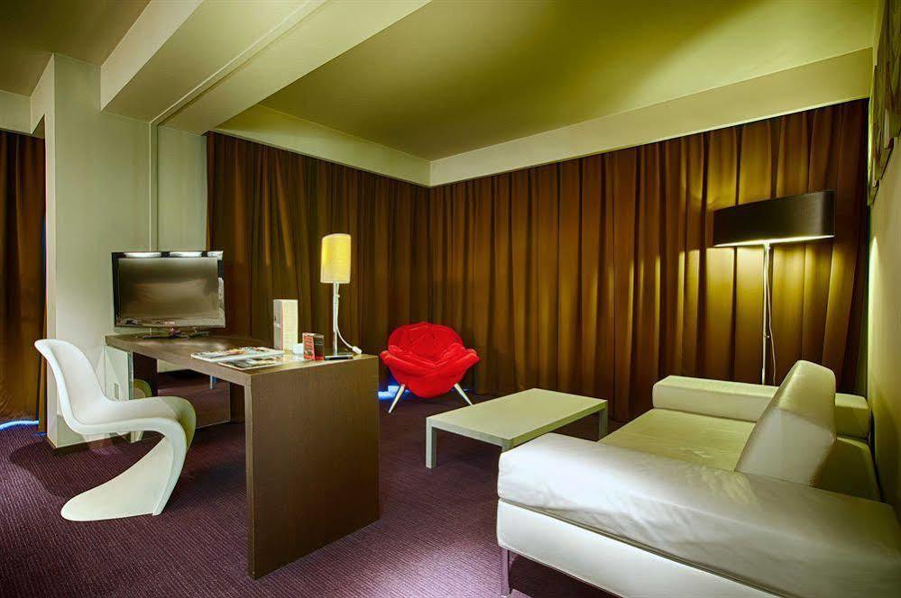 Le Rex Hotel Tarbes Eksteriør billede